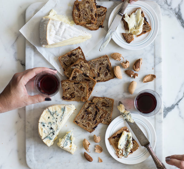 Fig & Walnut Crackers | entertaining recipes | BakeClub