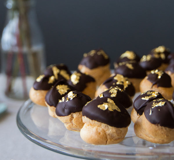 Carolinas (Dulce de Leche Profiteroles) – BakeClub
