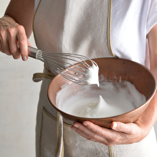 How to whisk egg whites